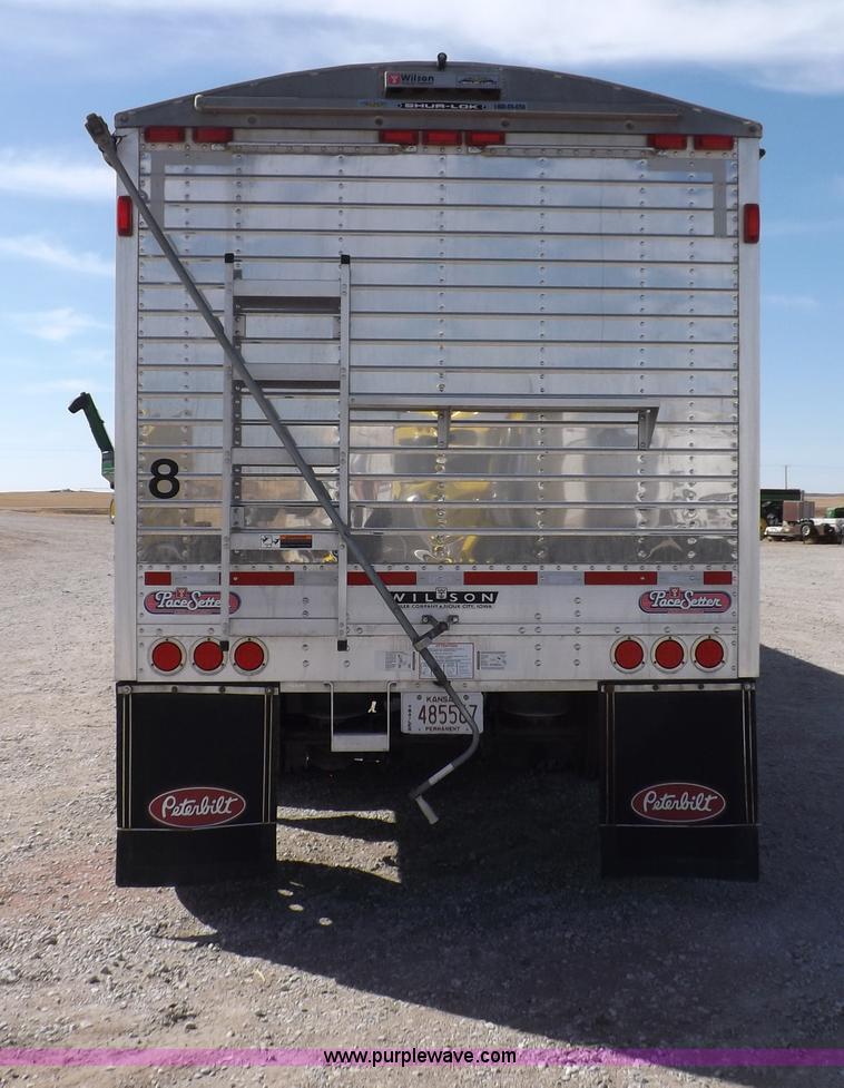 image for item I9069 2011 Wilson DWH550 Pace Setter double hopper grain trailer