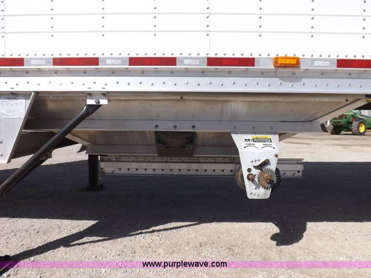 image for item I9069 2011 Wilson DWH550 Pace Setter double hopper grain trailer