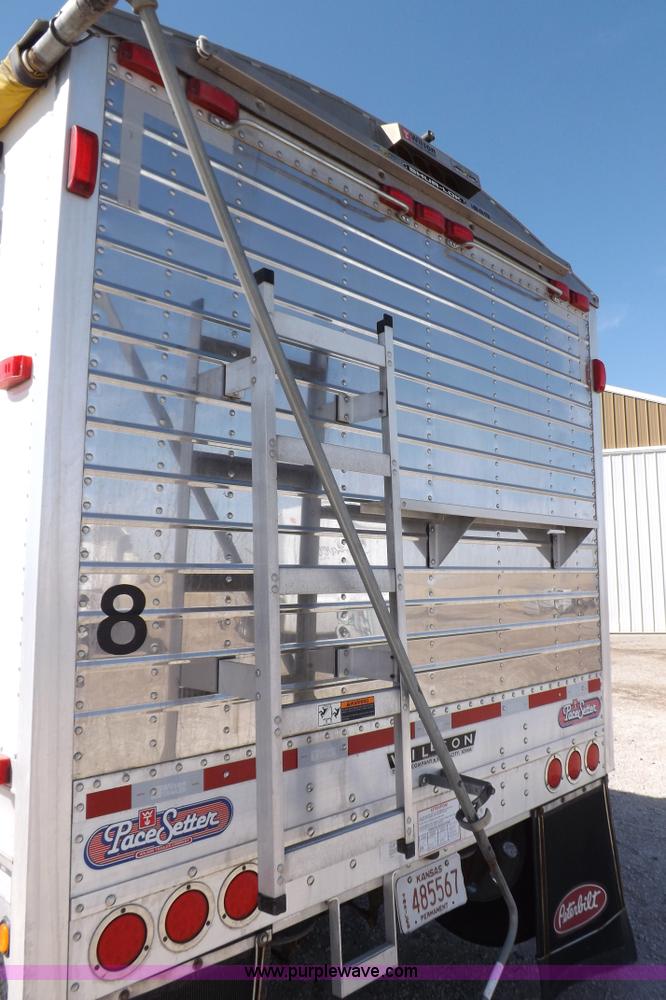 image for item I9069 2011 Wilson DWH550 Pace Setter double hopper grain trailer