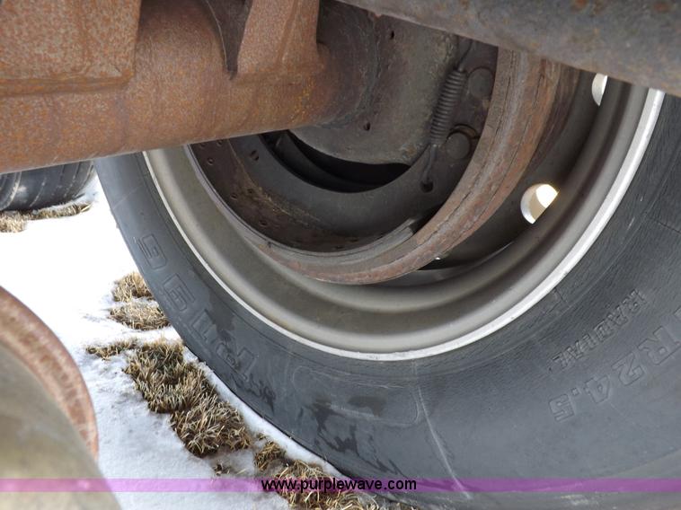 image for item I9085 1998 Timpte Super Hopper grain trailer