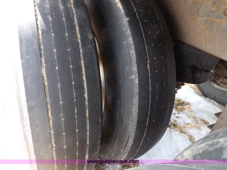 image for item I9085 1998 Timpte Super Hopper grain trailer