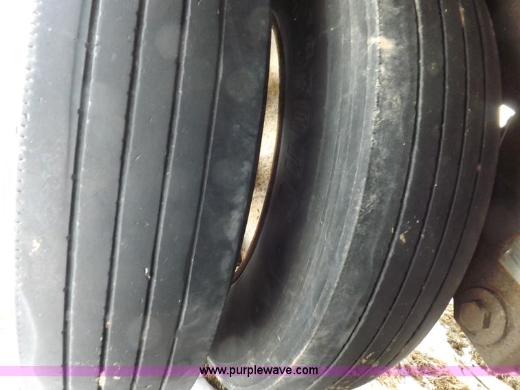 image for item I9085 1998 Timpte Super Hopper grain trailer