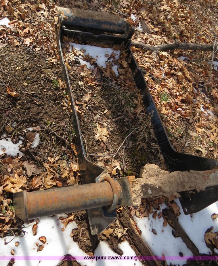 image for item S9706 Bush Hog 2845QT quick attach loader