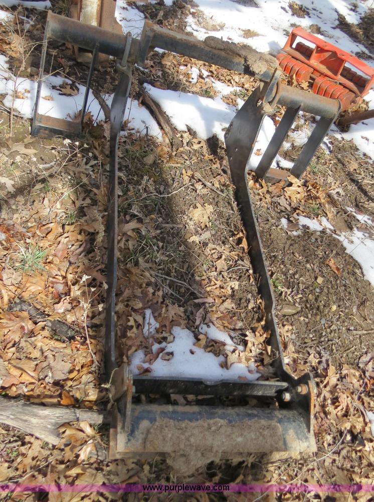 Bush Hog 2845QT quick attach loader in Stilwell, OK Item S9706 sold