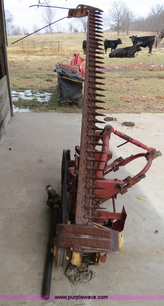 image for item S9714 New Holland 451 sickle bar mower