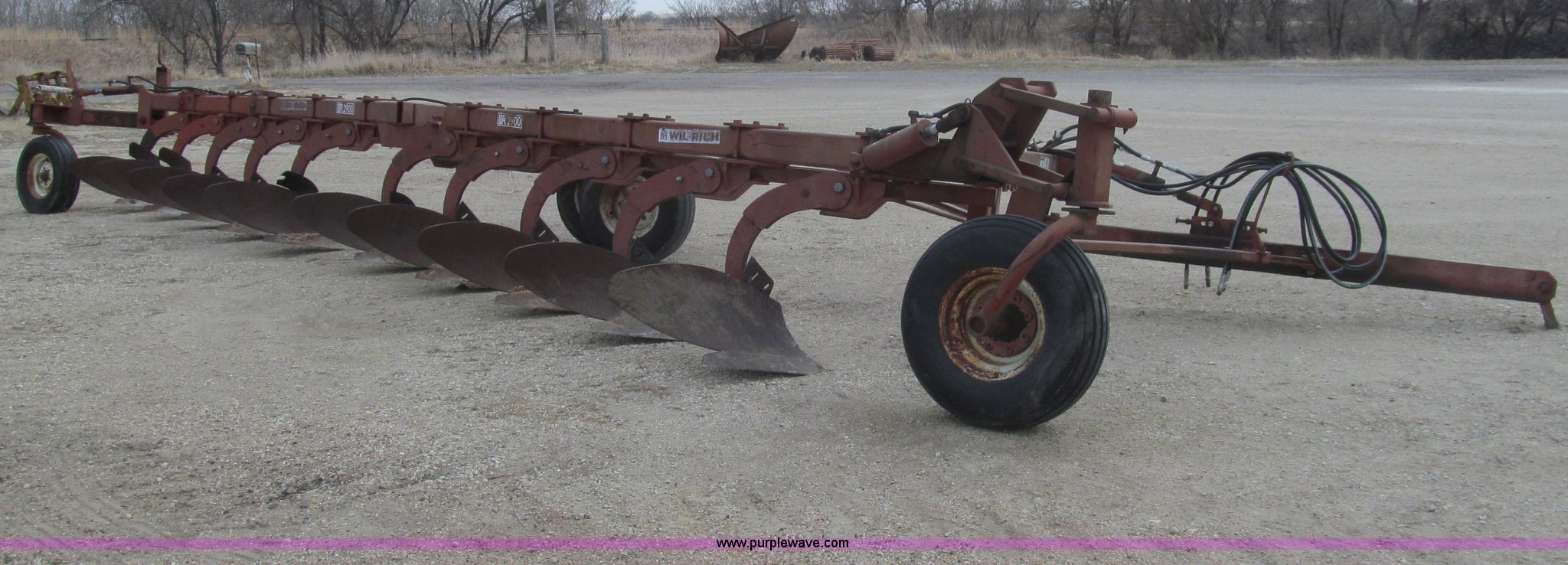 Wil-Rich 2900 moldboard plow in Downs, KS | Item AY9765 sold | Purple Wave