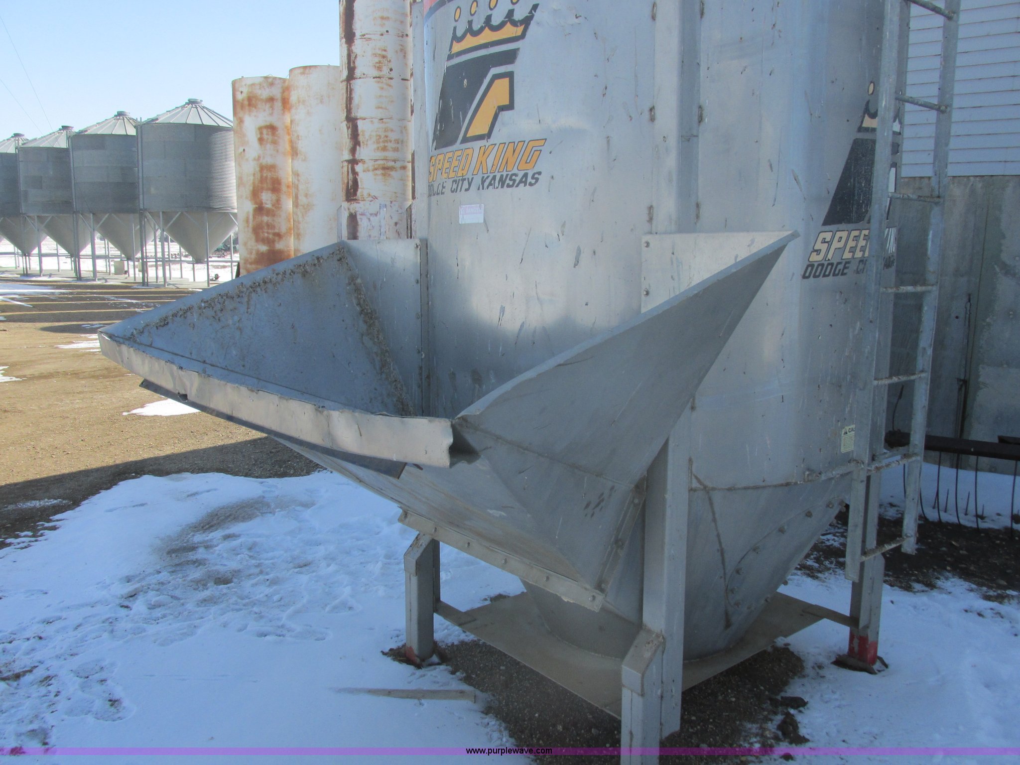 Speed King eight ton vertical fertilizer blender in Lake Andes, SD