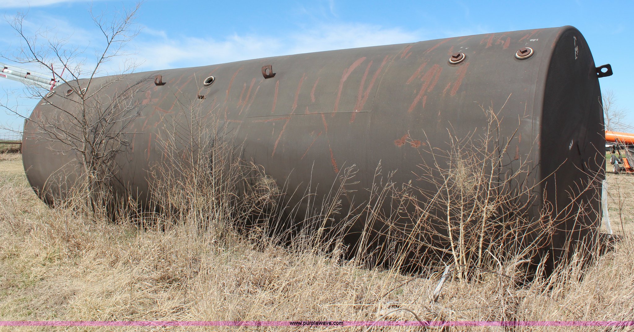 10,000 gallon under ground fuel tank in Mound City, KS Item H1403