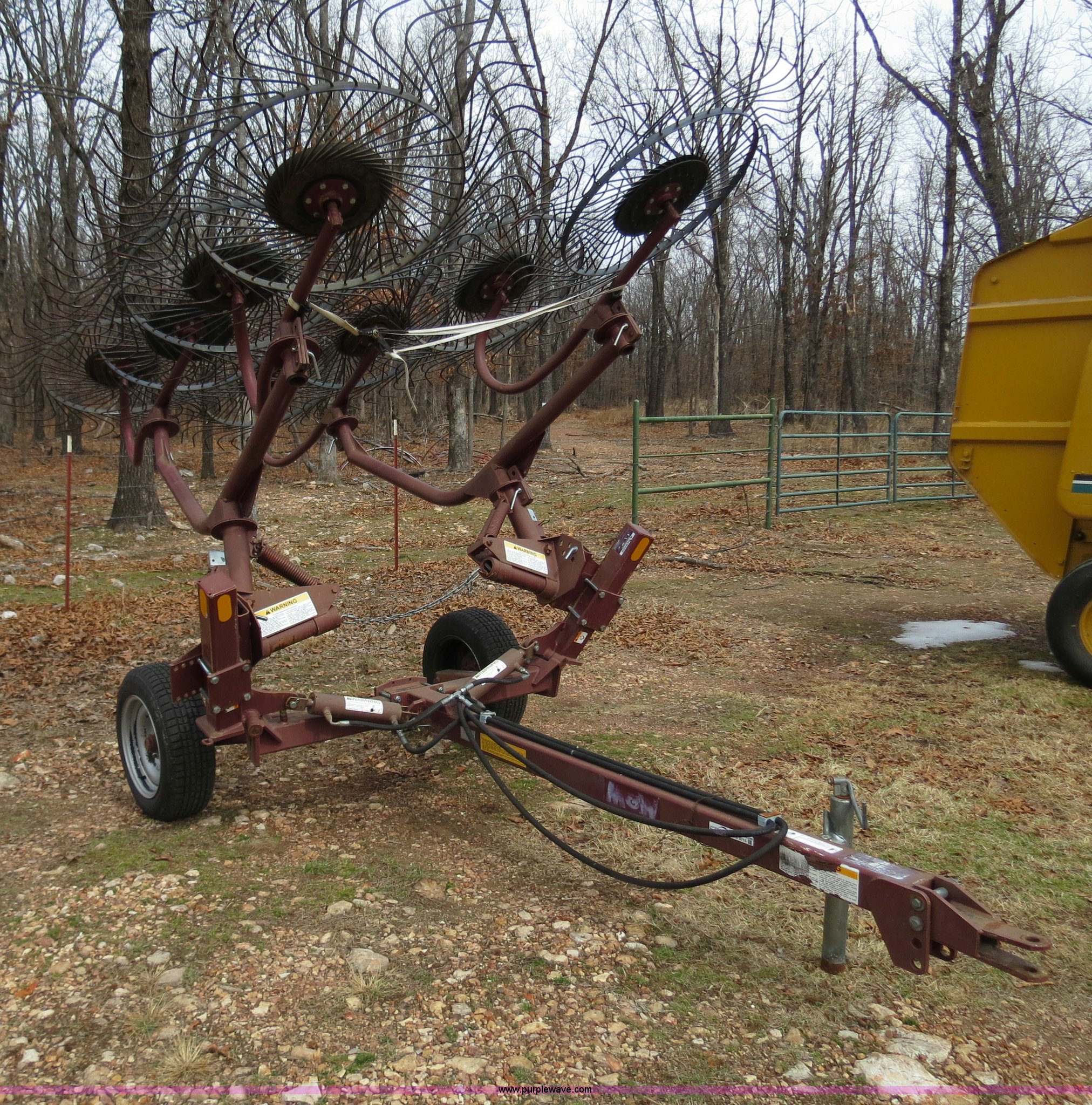 M&W ER-8 wheel rake in Stilwell, OK | Item S9715 sold | Purple Wave