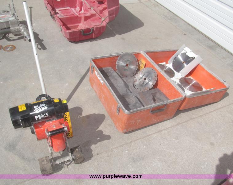 image for item AE9344 Clipper Slab Crab self-propelled early entry saw