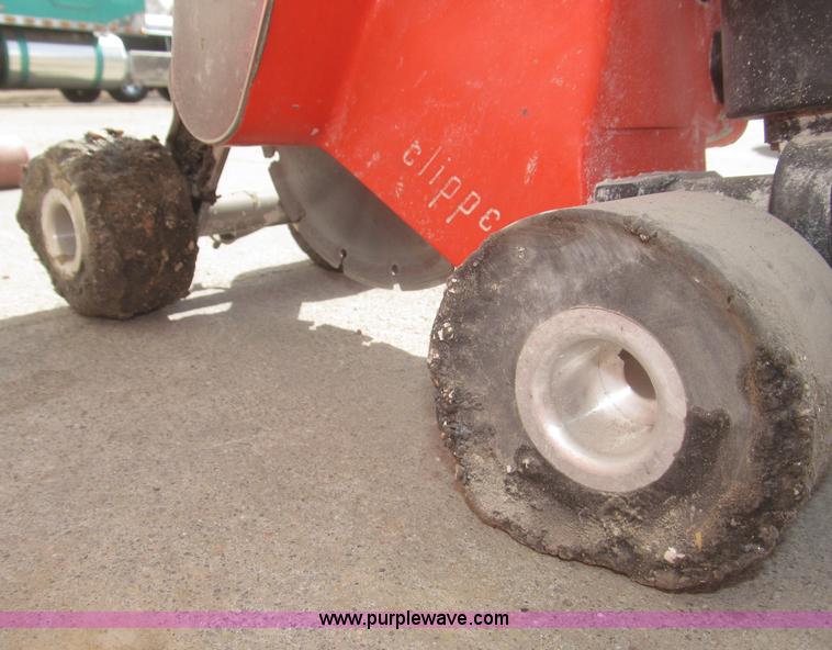 image for item AE9344 Clipper Slab Crab self-propelled early entry saw