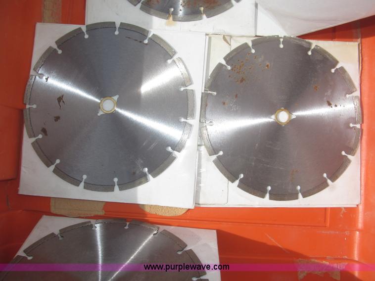 image for item AE9344 Clipper Slab Crab self-propelled early entry saw