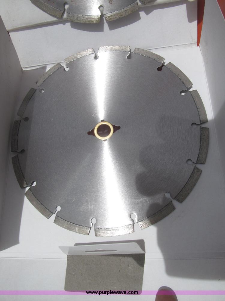 image for item AE9344 Clipper Slab Crab self-propelled early entry saw