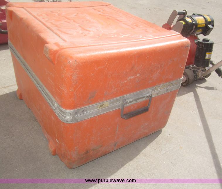 image for item AE9344 Clipper Slab Crab self-propelled early entry saw