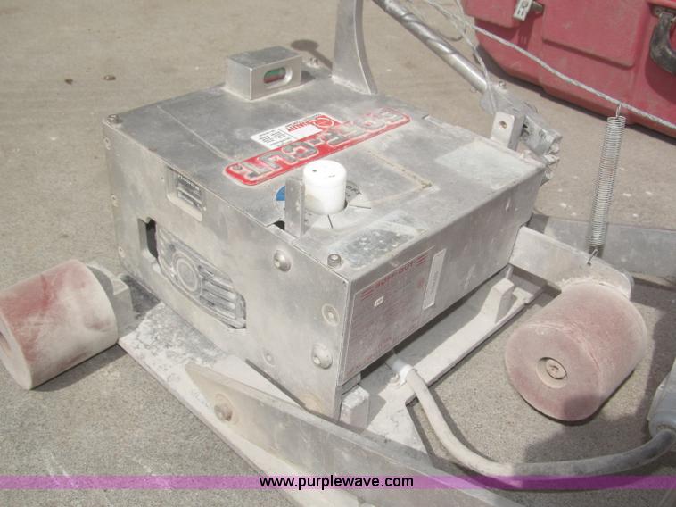 image for item AE9345 Soff-cut 310 early entry saw