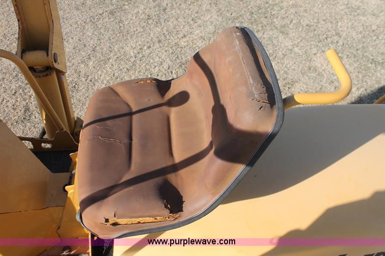 image for item AO9484 Vermeer RT850 trencher