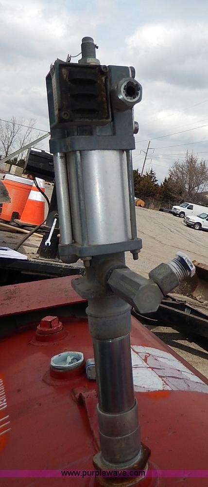 image for item AX9070 Oil tank on skid with pump
