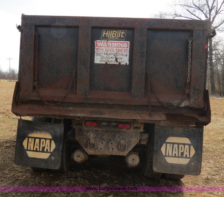 image for item B4879 1997 International 8200 dump truck