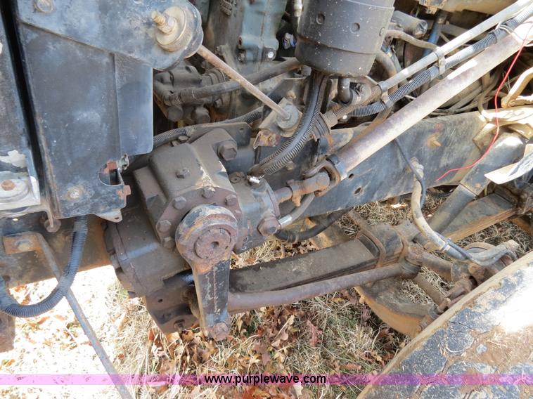 image for item B4879 1997 International 8200 dump truck