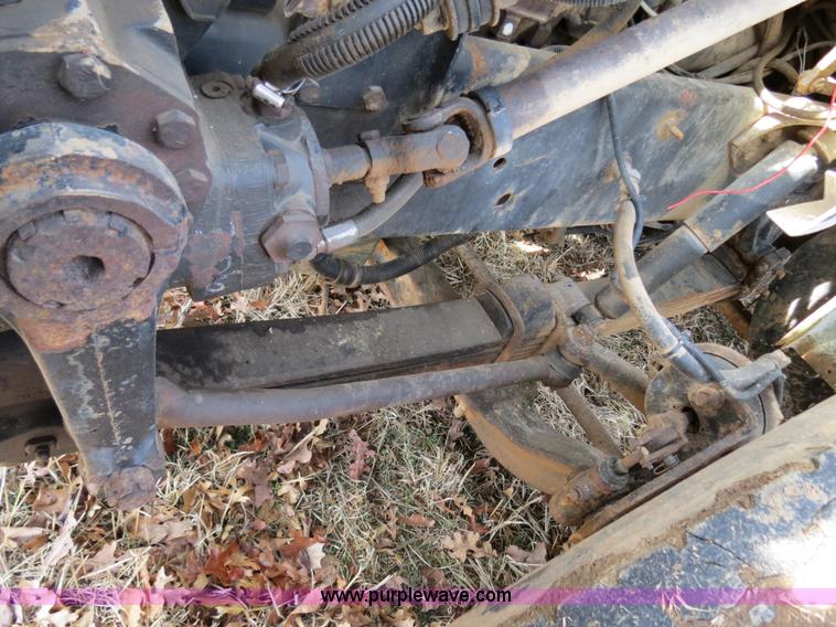 image for item B4879 1997 International 8200 dump truck