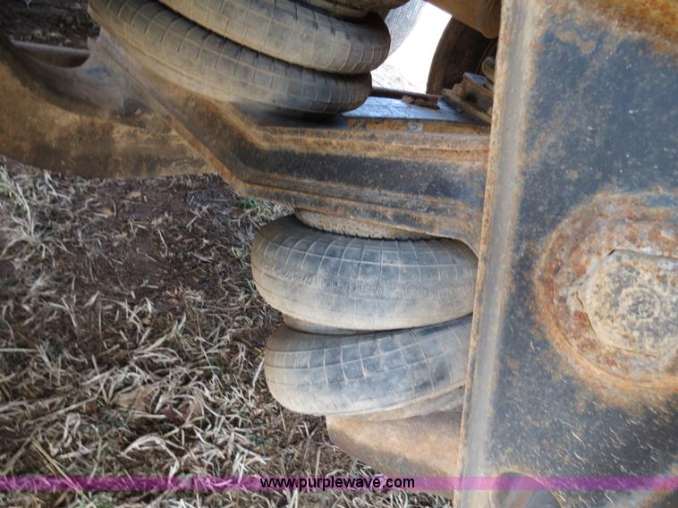 image for item B4879 1997 International 8200 dump truck