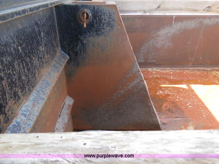 image for item B4879 1997 International 8200 dump truck