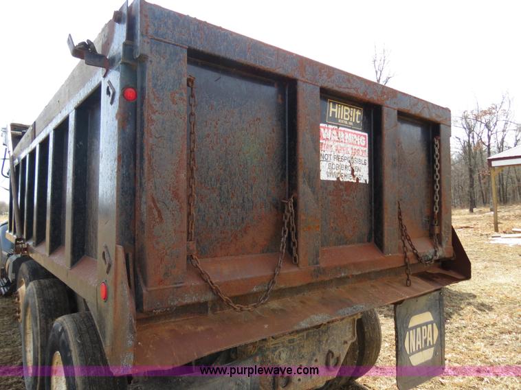 image for item B4879 1997 International 8200 dump truck