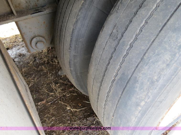 image for item B4881 1998 Daco Trailer D25NAR19D drop deck flatbed trailer