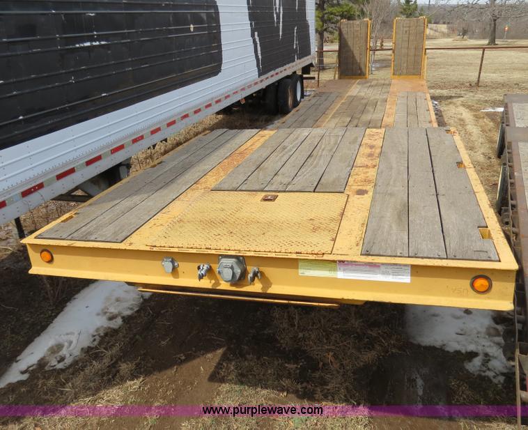 image for item B4882 2005 Trailboss 35 ton paver special lowboy trailer