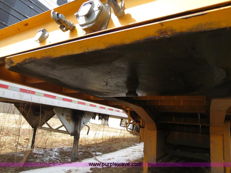image for item B4882 2005 Trailboss 35 ton paver special lowboy trailer