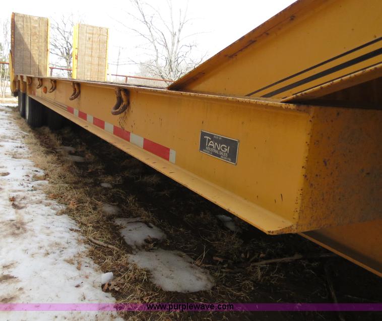 image for item B4882 2005 Trailboss 35 ton paver special lowboy trailer