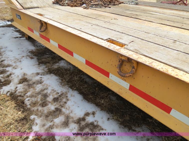 image for item B4882 2005 Trailboss 35 ton paver special lowboy trailer
