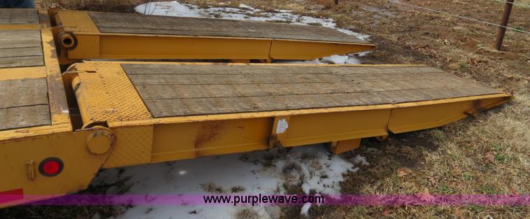 image for item B4882 2005 Trailboss 35 ton paver special lowboy trailer