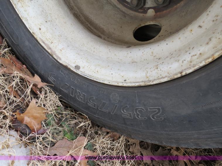 image for item B4882 2005 Trailboss 35 ton paver special lowboy trailer