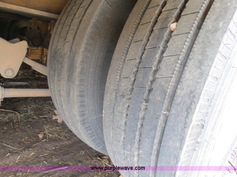 image for item B4882 2005 Trailboss 35 ton paver special lowboy trailer