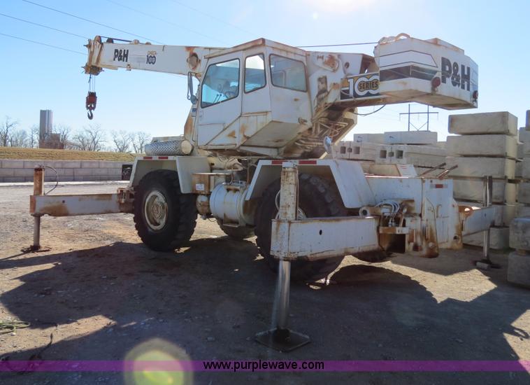image for item B4889 P & H Century 122 Omega Series 100 22 ton rough terrain crane