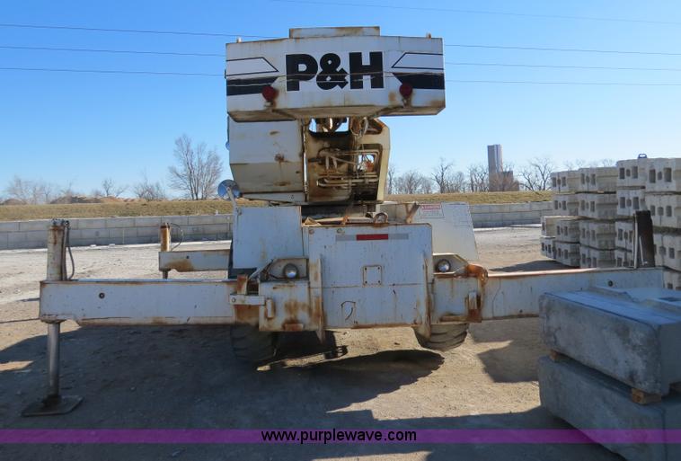 image for item B4889 P & H Century 122 Omega Series 100 22 ton rough terrain crane