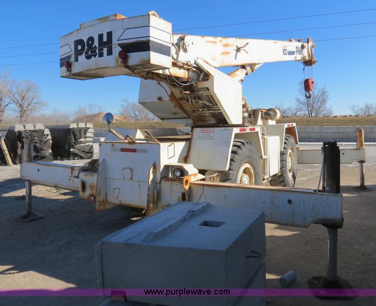 image for item B4889 P & H Century 122 Omega Series 100 22 ton rough terrain crane