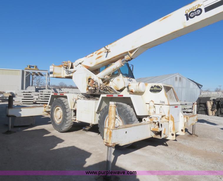 image for item B4889 P & H Century 122 Omega Series 100 22 ton rough terrain crane