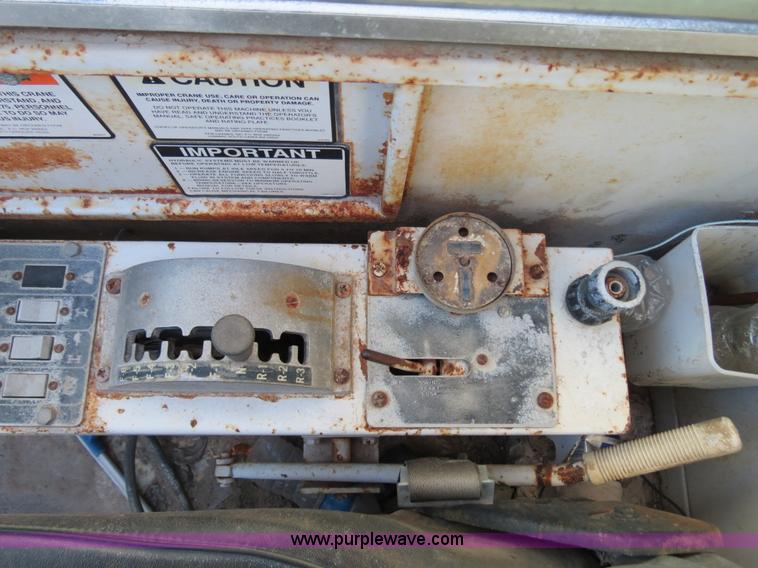 image for item B4889 P & H Century 122 Omega Series 100 22 ton rough terrain crane