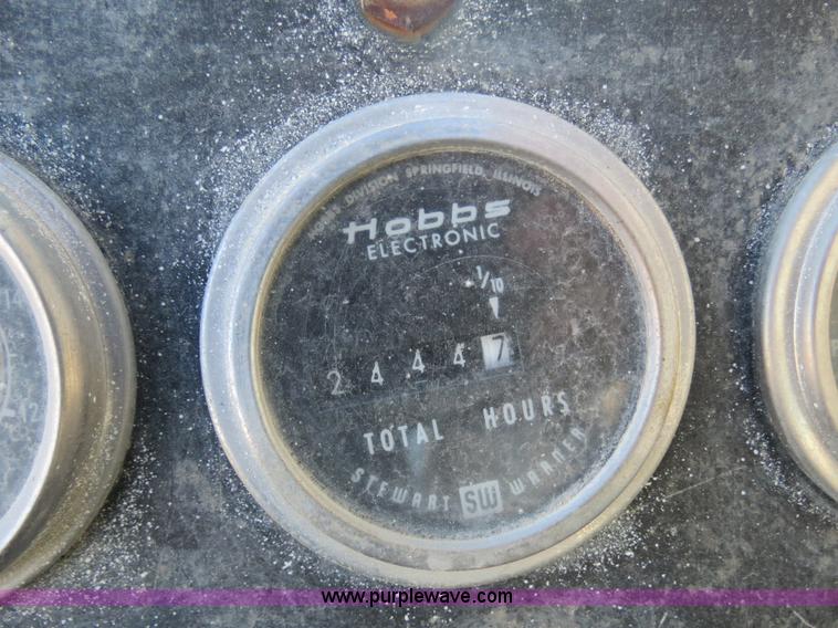 image for item B4889 P & H Century 122 Omega Series 100 22 ton rough terrain crane