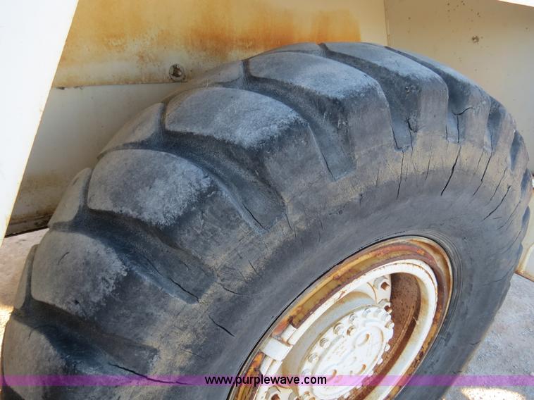 image for item B4889 P & H Century 122 Omega Series 100 22 ton rough terrain crane