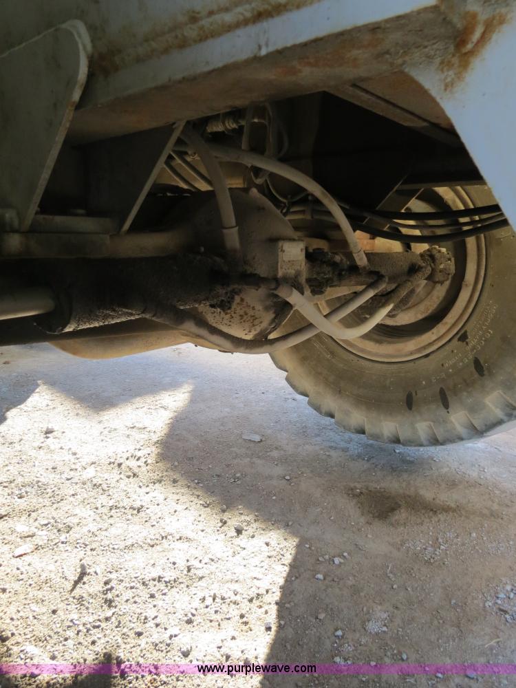 image for item B4889 P & H Century 122 Omega Series 100 22 ton rough terrain crane