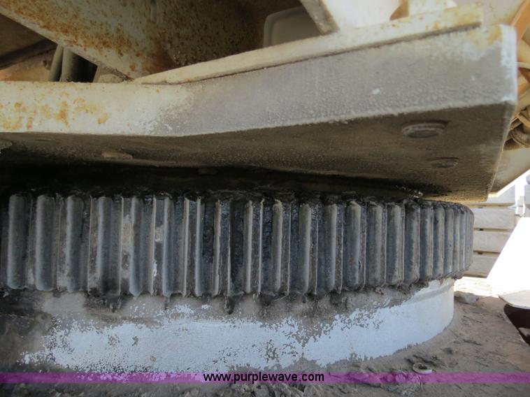 image for item B4889 P & H Century 122 Omega Series 100 22 ton rough terrain crane