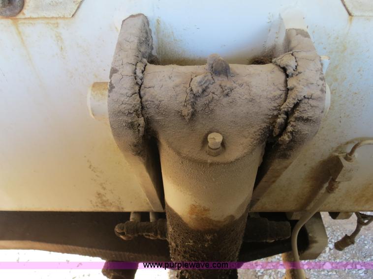 image for item B4889 P & H Century 122 Omega Series 100 22 ton rough terrain crane