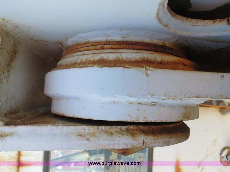 image for item B4889 P & H Century 122 Omega Series 100 22 ton rough terrain crane