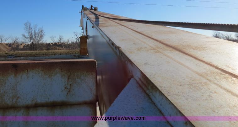 image for item B4889 P & H Century 122 Omega Series 100 22 ton rough terrain crane