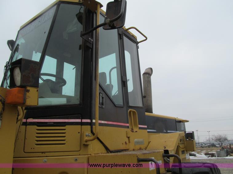 image for item E4669 1995 Caterpillar 960F wheel loader