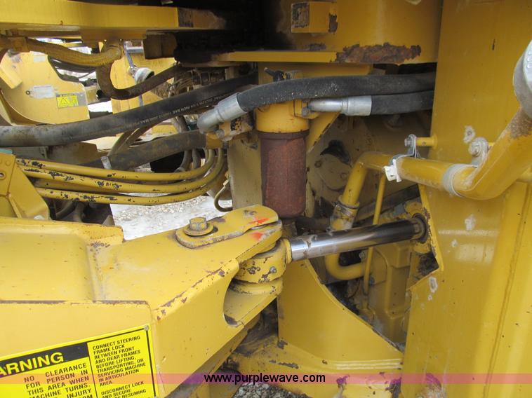 image for item E4669 1995 Caterpillar 960F wheel loader