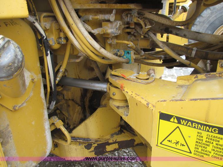 image for item E4669 1995 Caterpillar 960F wheel loader
